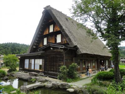 父母２人だけのドライブ旅行（白川郷）