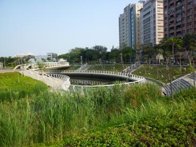 台湾旅行 高雄編2 (巨蛋駅～高雄駅までサイクリング・漢神巨蛋購物広場・高雄グルメ・春節 鳳山天公廟・春節 鳳山公有第二市場・TASTY[ステーキハウス]) 2012/01/26-01/30