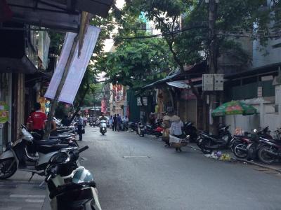 3泊4日でカオスなハノイ　（Hanoi-Vietnam）Kabu brought chaos on the road.