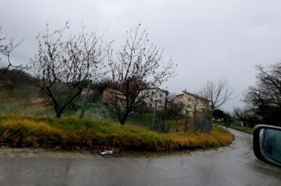 2015.12年末年始二度目のイタリア旅行28-雨の中，SiroloからAssisiへ140ｋｍのドライブ