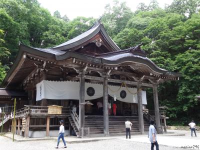 天の岩戸が飛来したパワースポット・戸隠へ