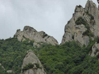 夏の優雅な南イタリア周遊旅行♪　Vol163(第9日)　☆Pietrapertosa→Castelmezzano：素晴らしい岩山を縫って走る♪