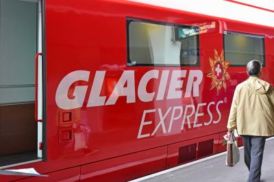 氷河特急 氷河急行（Glacier Express）でアルプスの絶景を楽しむ列車の旅