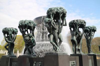 初北欧、オスロからノルウェー・ナットシェルで巡るベルゲン・フィヨルドツアー　その６　ヴィーゲラン彫刻公園