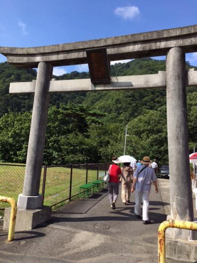 ロートル７名の龍王峡散策旅行