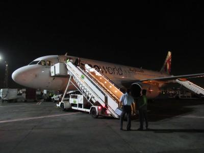 カタール航空 A320-200 リージョナル・ファーストクラス搭乗記・ドーハ-カイロ(QR1305) + １日乗り継ぎでギザのピラミッド見学！ / Review: Qatar Airways A320-200 Regional First Class Doha-Cairo + The Pyramids in Giza