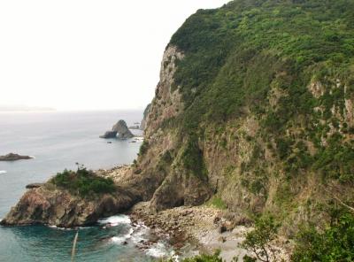 日本屈指の大海崖を縦走(徳島一の滝群と四国一の海崖と四国最東端の戦跡・2日目)