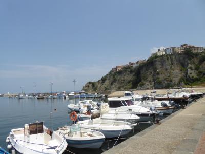 夏の優雅な南イタリア周遊旅行♪　Vol265(第14日)　☆Agropoli：夏のアグロポリ新港を優雅に歩く♪