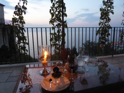 夏の優雅な南イタリア周遊旅行♪　Vol270(第14日)　☆Agropoli：アグロポリのホテル「San Francesco Resort」素晴らしい夜景を眺めながらデザートを♪