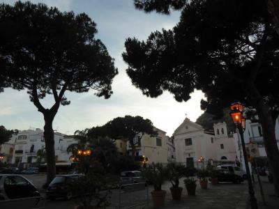 夏の優雅な南イタリア周遊旅行♪　Vol369(第19日)　☆Isola d'Ischia/Lacco Ameno：黄昏のラッコ・アメーノ♪ショッピングをしながらリストランテへ♪