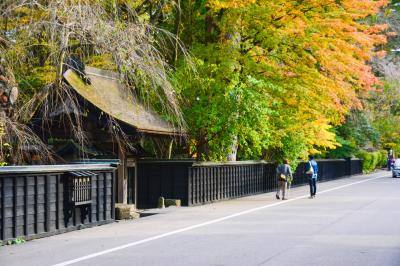 紅葉初まりかけの武家屋敷の街、角館へ