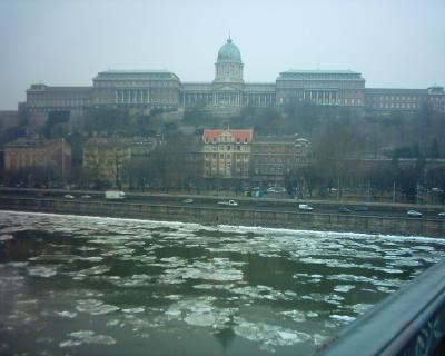 美しく青きドナウへ（2）：ブダ地区を歩け歩け