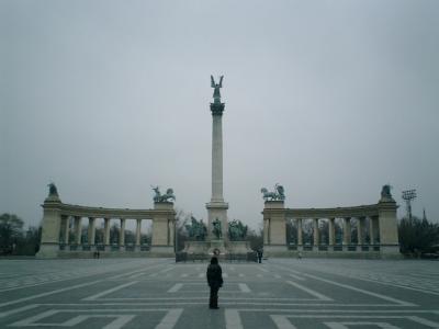 美しい青きドナウへ（5）：英雄広場と温泉と
