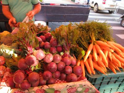 日本人移民の大先輩方への挨拶を兼ねて、フェイラに行って来ました