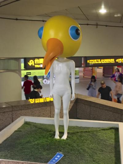 台湾へ・・・台風14号来たら、16号も来てる！1日目永楽市場から寧夏夜市へ