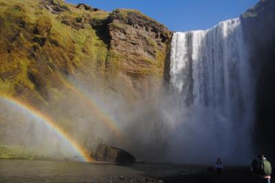 アイスランドの大自然を満喫！その5　スコゥガルの滝～レイニスファラ