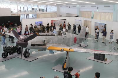 蘇った名機「飛燕」　川崎重工設立120年記念展