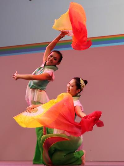 ツーリズムEXPO-05　台湾オリジナルダンス　11人で　☆民族舞踊をアレンジ