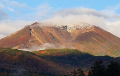 一番早い紅葉を見に北海道へ  2日目後半 朝日岳初冠雪の日 「美瑛の青」を探しに