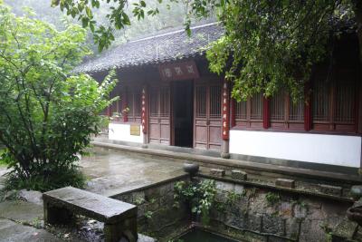 20161021 杭州 今日も雨…午後から、呉山景区散歩。傘差しながらですが…