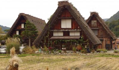 楽しかった～～◎ 2016 10月16日～17日　娘と3人　1泊2日 「飛騨高山」　「白川郷」そして「立山黒部アルペンルート」バス旅行　デス。宿泊は「APAホテル 富山駅前」！？・・・ 1日目