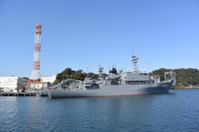 横須賀軍港めぐりと記念艦三笠を巡る