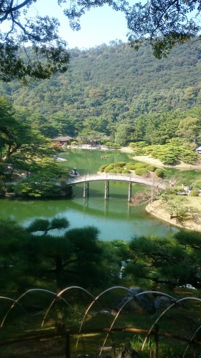 栗林公園と瀬戸大橋タワー