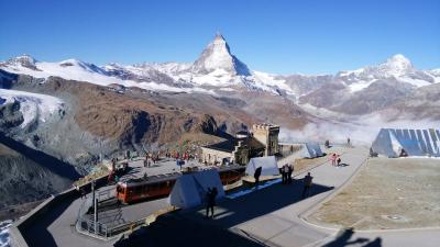 スイスツアー定番中の定番、ゴルナーグラート展望台(3089m)からマッターホルンをはじめとする名峰を楽しむ