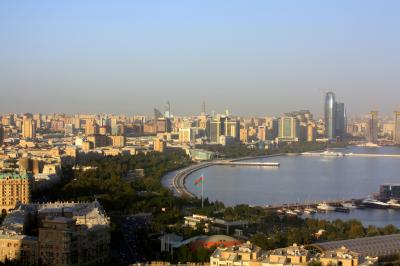 バクー市内はお巡りさんがたくさんいて安心して市内観光ができました。