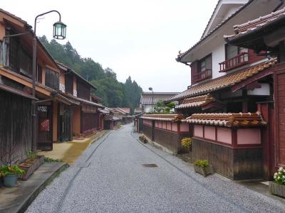 岡山のマチュピチュ＝ベンガラで栄えた吹屋の町に泊まる