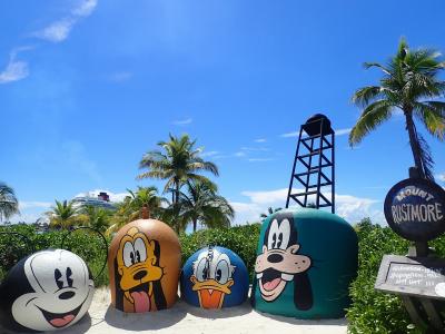 【43】Family Whale Dig Castaway cay Disney Fantasy 西カリブ7日間　HALLOWEEN ON THE HIGH SEAS