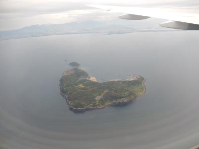 一年ぶりに九州旅行をする②福岡空港着陸前の風景・・相之島を眺める