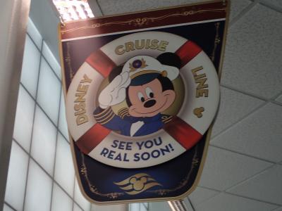 【48】 下船/Disney Worldへ Disney Fantasy 西カリブ7日間　HALLOWEEN ON THE HIGH SEAS