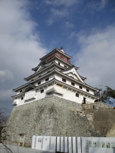 肥前唐津　秀吉没後九州諸大名助力のもと朝鮮出兵の拠点として構築された名護屋城の解体資材を転用して寺沢広高が築城した『唐津城』訪問(城郭編）