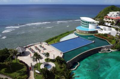 まだまだ若い！（つもり）還暦祝い　シェラトンでGuam