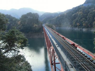 弁天島と接岨峡のアプト電車