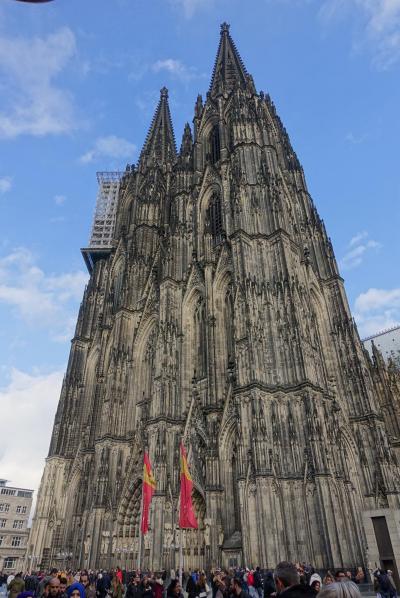 初ヨーロッパは息子と２人でプチ弾丸ドイツ男旅　②　ケルン大聖堂で神様に祈る