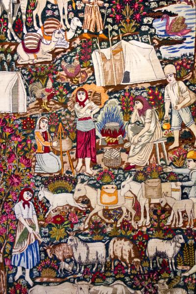 不思議の国イラン（５）テヘラン　考古学博物館と絨毯博物館を訪ねる