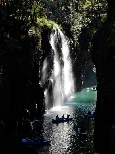 高千穂峡。帰りは開通したばかりの俵山トンネルを通りました。