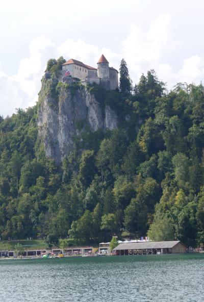 2016.8スロベニア・イタリア旅行8-Stara FuzinaからBledへ，農村の風景，Bled湖畔