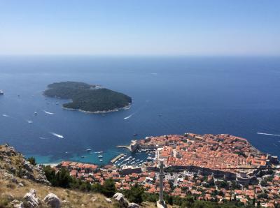 1歳の乳児2人連れてのクロアチア、レンタカーでアドリア海へ