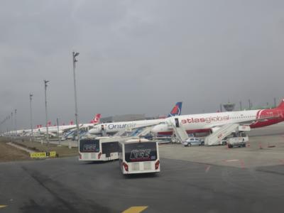 ロシア・南ドイツ 観劇の旅 ③ トルコ航空Cクラス イスタンブール→サンクトペテルブルグ