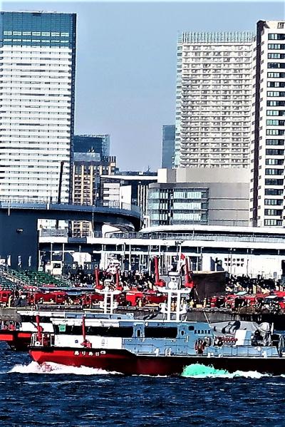屋形船4/5　東京消防出初式　有明/海域で　☆消防艇からも一斉放水