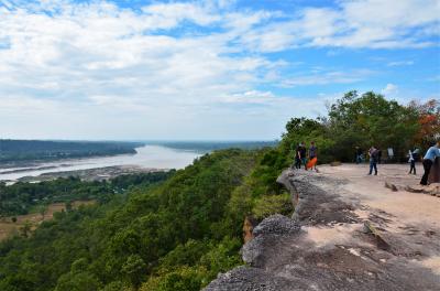 ウボンラチャタニに行ってみた（'16）　タイの最果て「パーテム国立公園」から遥かなるメコンを俯瞰する　オッサンネコの一人旅