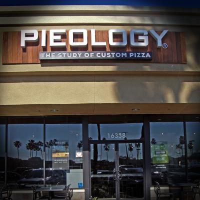 ２０１７　ウェストミンスター　食べある記：　パイオロジィ　　Pieology