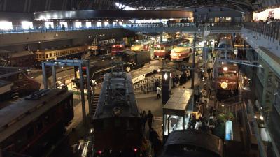 懐かしい旅の話に花が咲く鉄道博物館