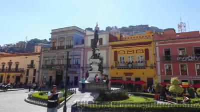 2017新春のメキシコ　その６～おもちゃ箱のようなグアナファトの路地裏と教会巡り