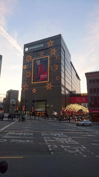 毎年楽しみにしている新世界百貨店のクリスマスイルミネーション