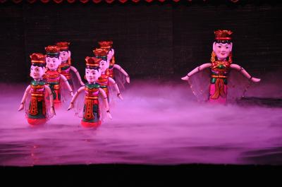 北部ベトナム ・ ハノイ観光 ＜ タンロン遺跡・ホーチミン廟・一柱寺・文廟・水上人形劇 ＞