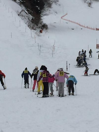 学校スキーの外部ボランティア